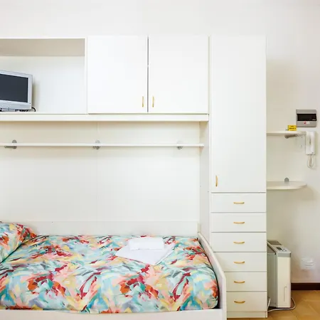 アパート Monolocale Con Terrazzo -