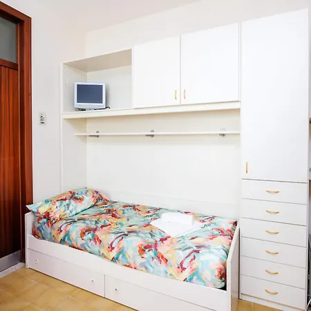 アパート Monolocale Con Terrazzo -