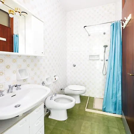 Monolocale Con Terrazzo - アパート
